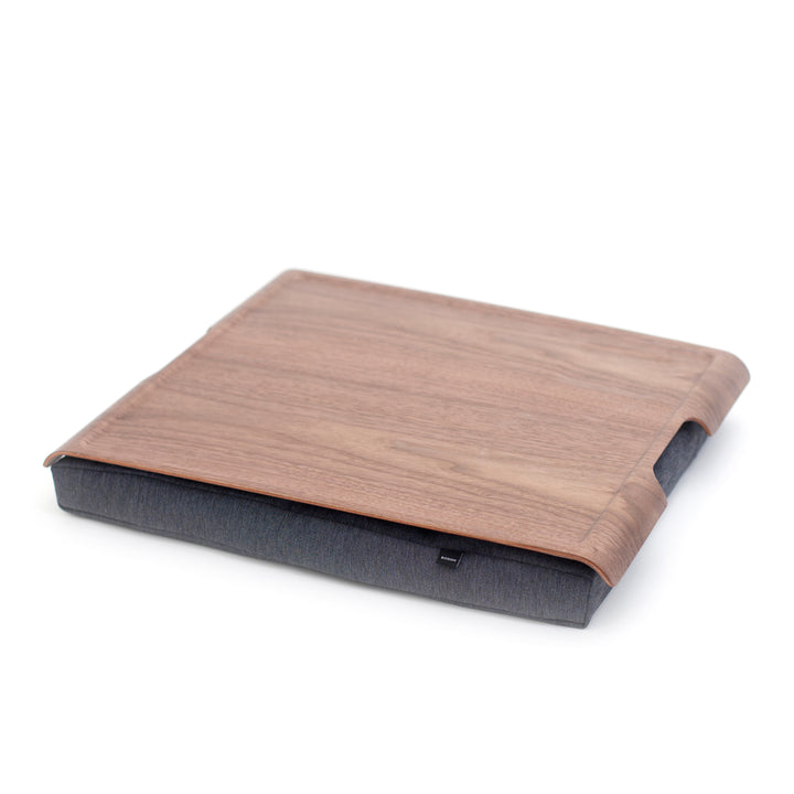 Laptray Anti-Slip. Large
Walnut wood
Salt & Pepper Gray cushion. Non-slip surface