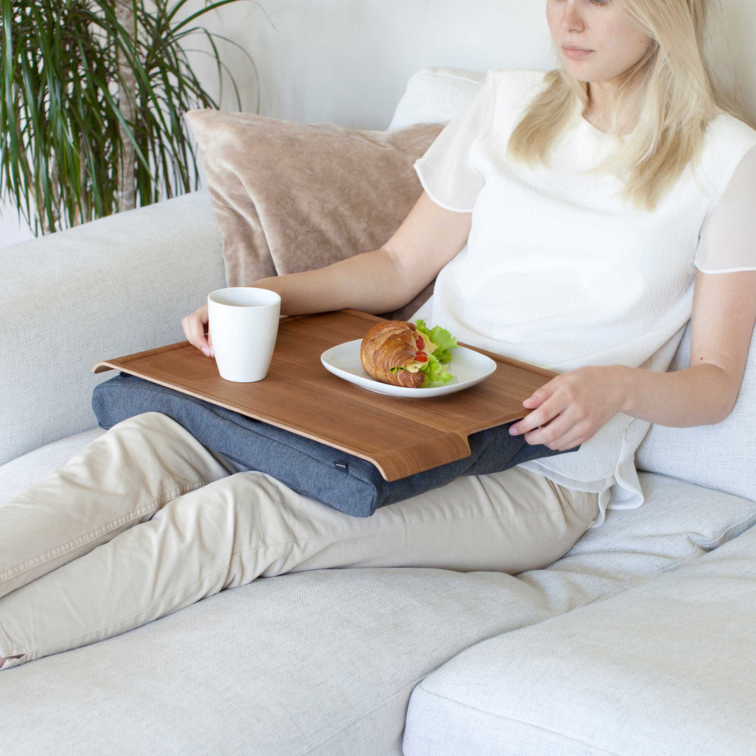 Laptray Anti-Slip. Large
Teak wood
Salt & Pepper Gray cushion. Non-slip surface