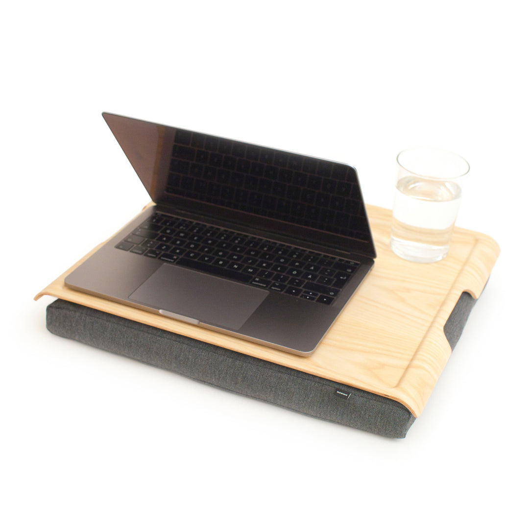 Laptray Anti-Slip. Large
Ash wood
Salt & Pepper Gray cushion. Non-slip surface