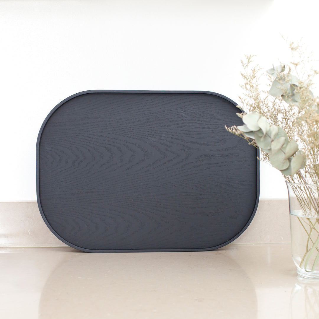 CurveLine™ Serving Tray Anti-Slip Large Willow Wood, Black Matte