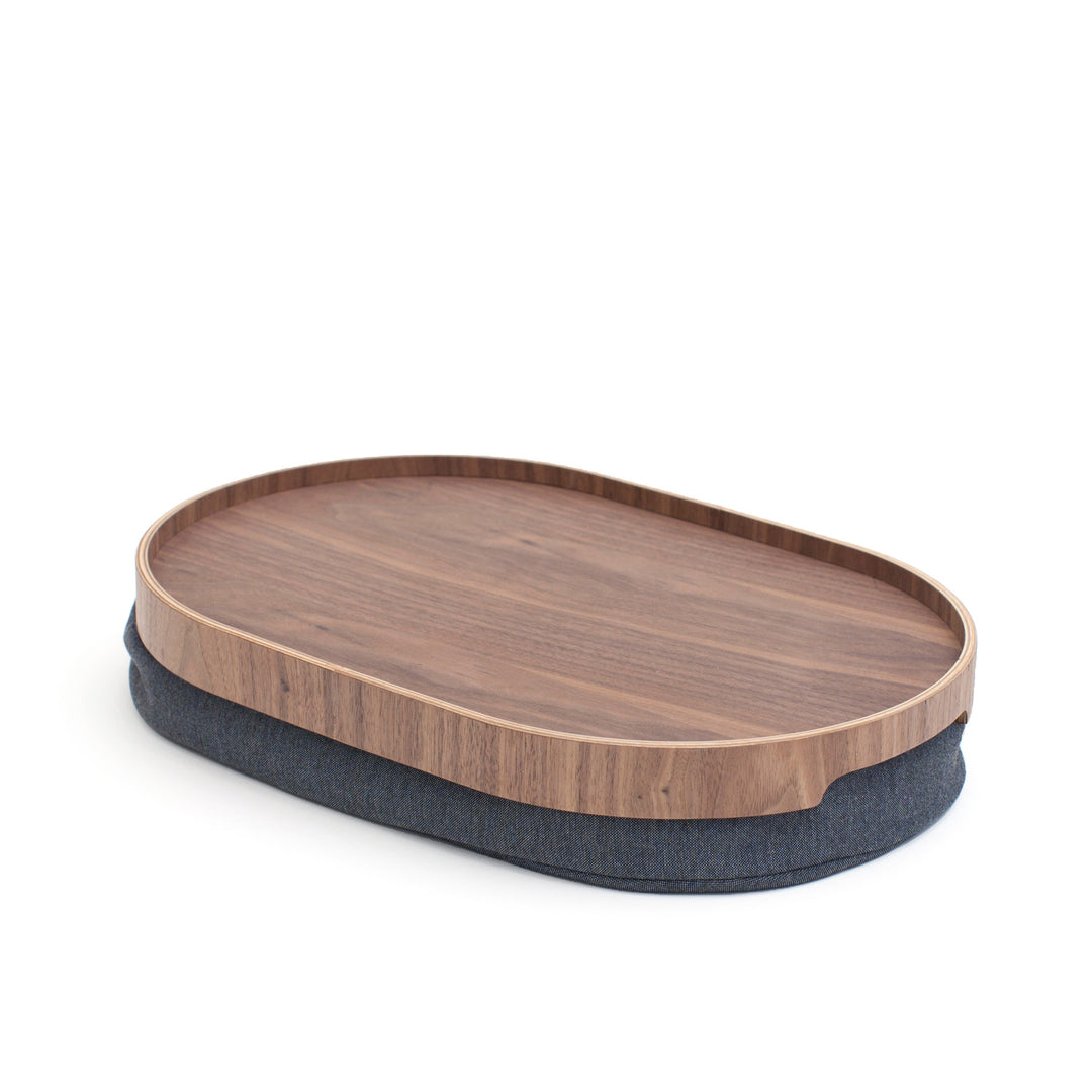 Laptray Anti-Slip CurveLine. Medium
Walnut Wood
Salt & Pepper Gray cushion. Non-Slip Surface