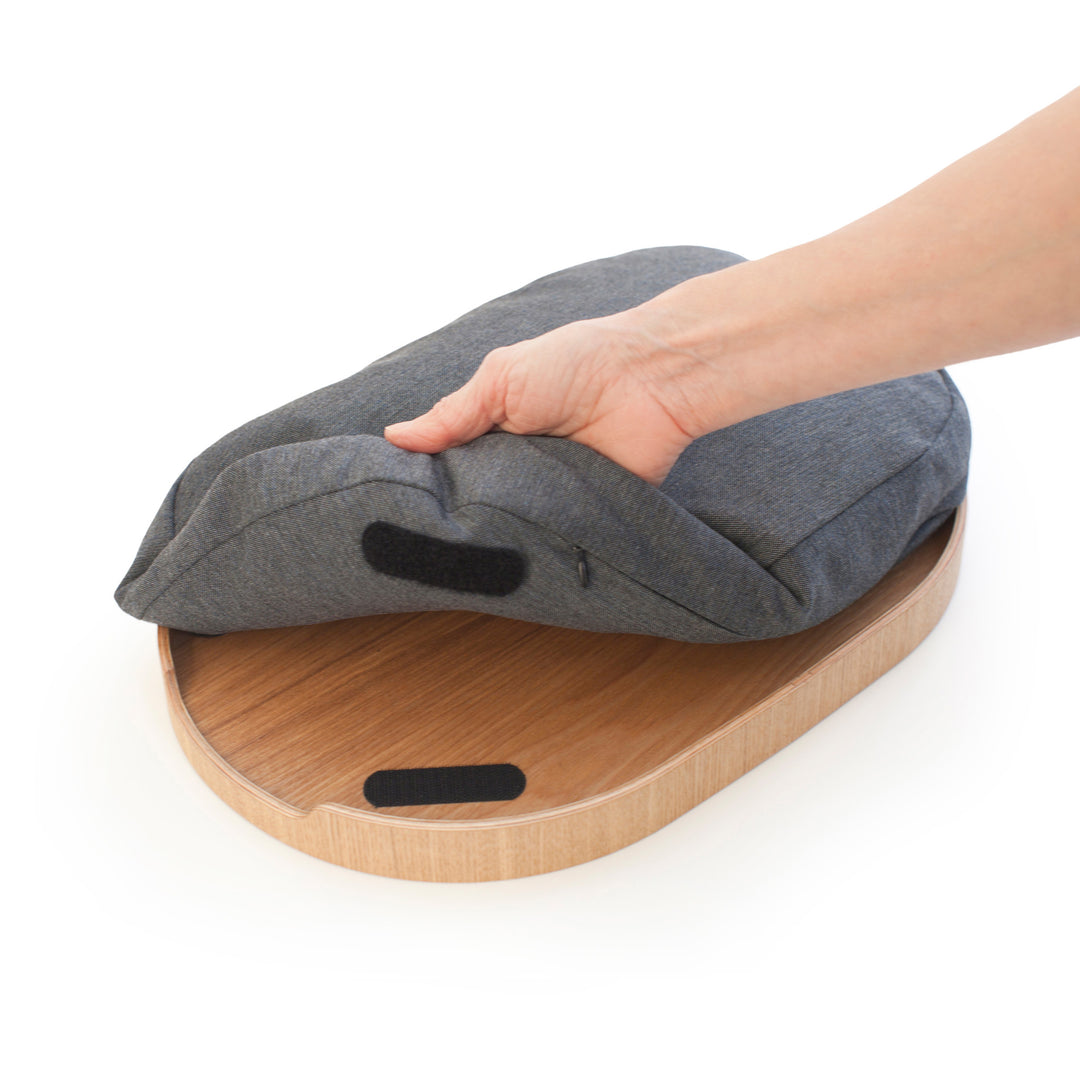 Laptray Anti-Slip CurveLine. Medium
Willow wood
Salt & Pepper Gray cushion. Non-Slip Surface