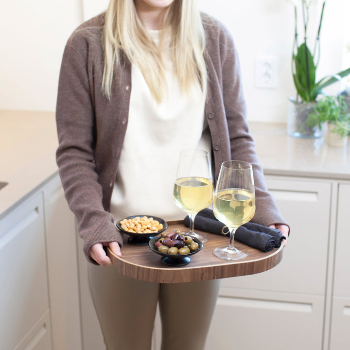 Anti-Slip Wood Serving Tray CurveLine
Medium. Walnut Wood
Non-Slip Surface