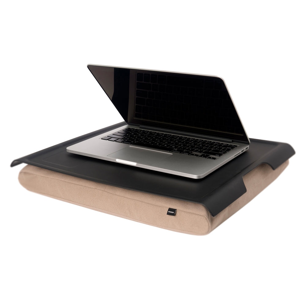 Laptray Anti-Slip. Large 
Matte Black tray. Natural cushion 
Non-slip surface