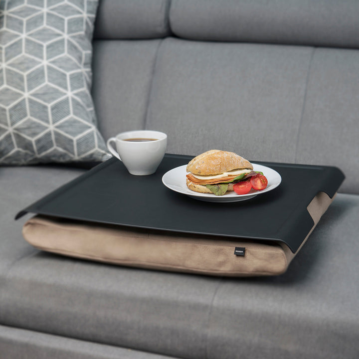 Laptray Anti-Slip. Large 
Matte Black tray. Natural cushion 
Non-slip surface