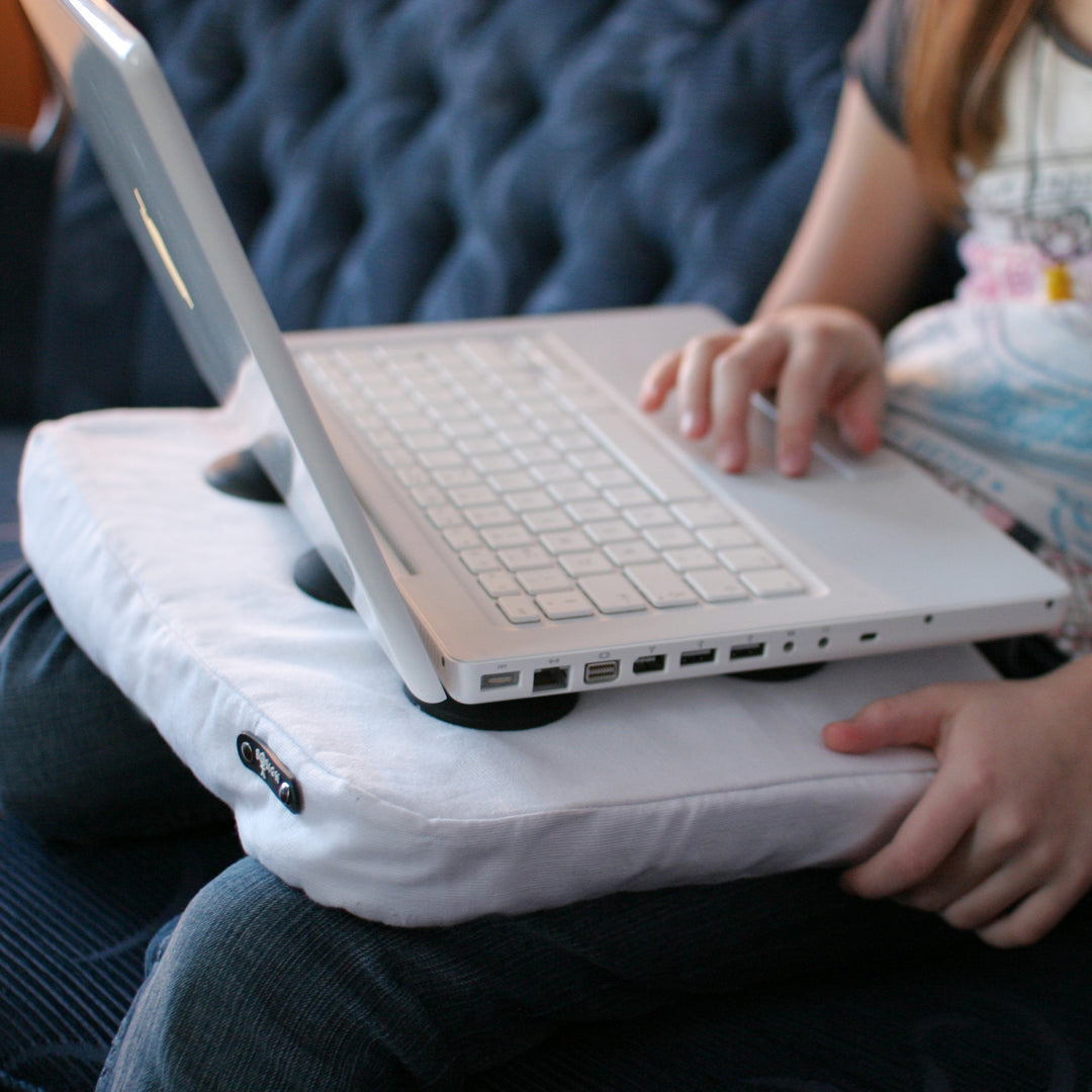 Surfpillow for laptop
White / Black
Cotton