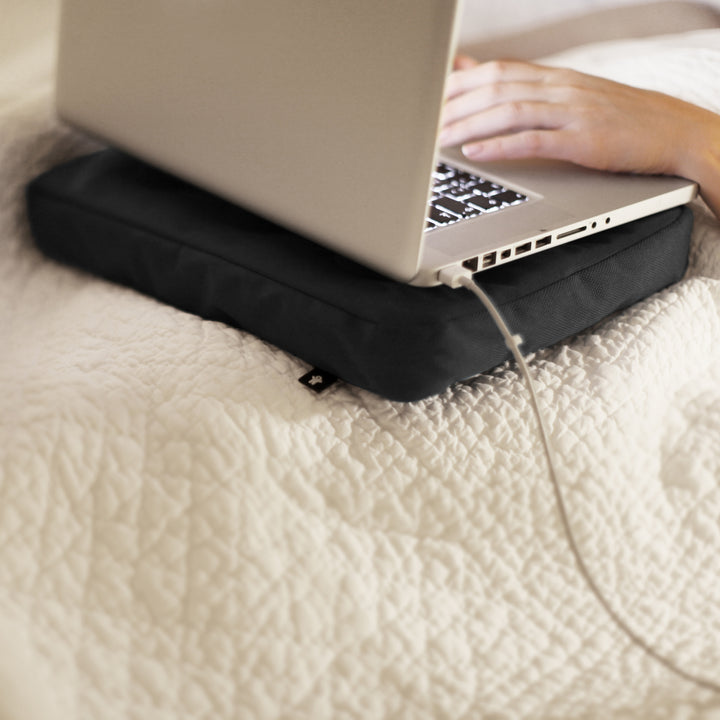 Surfpillow Hitech for laptop
Black / Black
Polyester