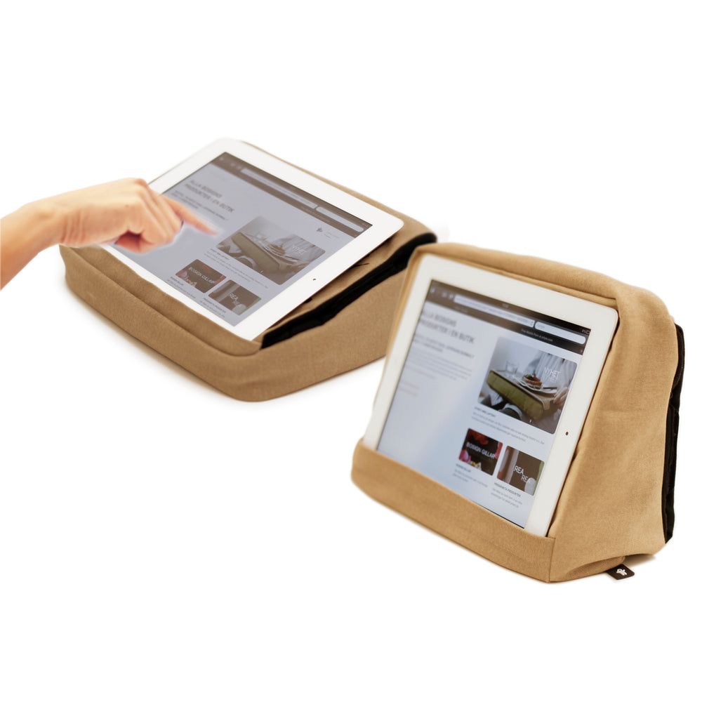 Tabletpillow Hitech with inner pockets for iPad / Tablet PC 
Khaki Brown/ Black. Cotton. Silicone