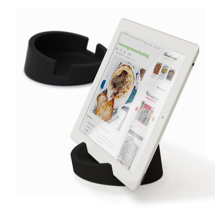 Kitchen Tablet Stand
Cookbook stand for Tablets and Smart Phones
Black. Silicone