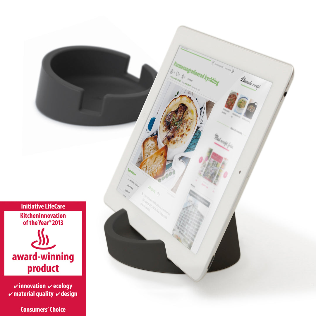 Kitchen Tablet Stand
Cookbook stand for Tablets and Smart Phones
Black. Silicone