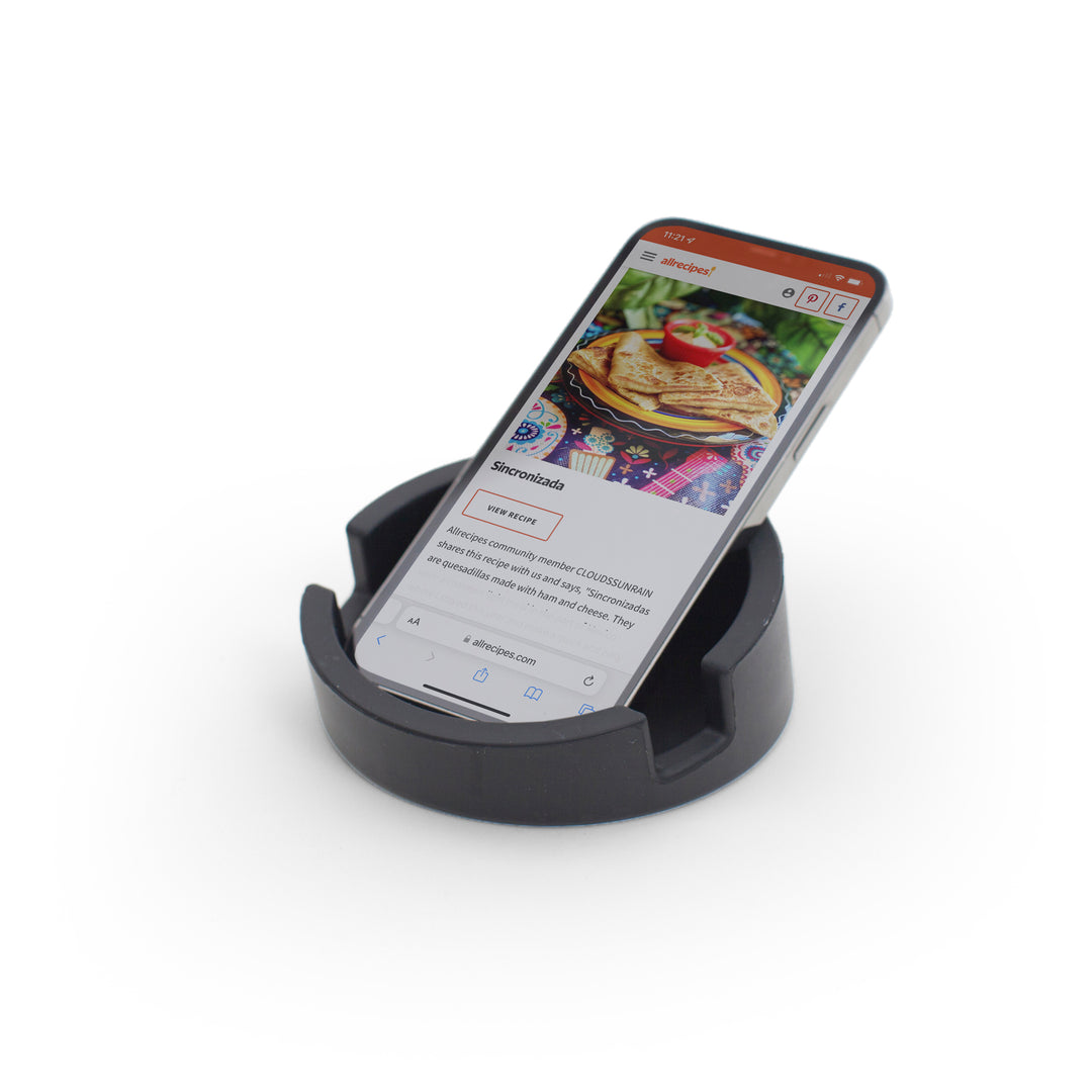 Kitchen Tablet Stand
Cookbook stand for Tablets and Smart Phones
Black. Silicone