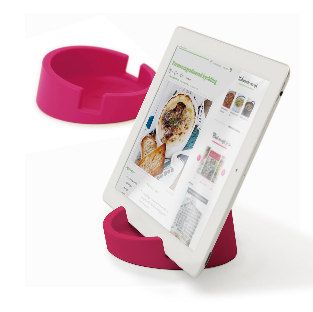 Kitchen Tablet Stand
Cookbook stand for Tablets and Smart Phones
Pink. Silicone (recyclable)