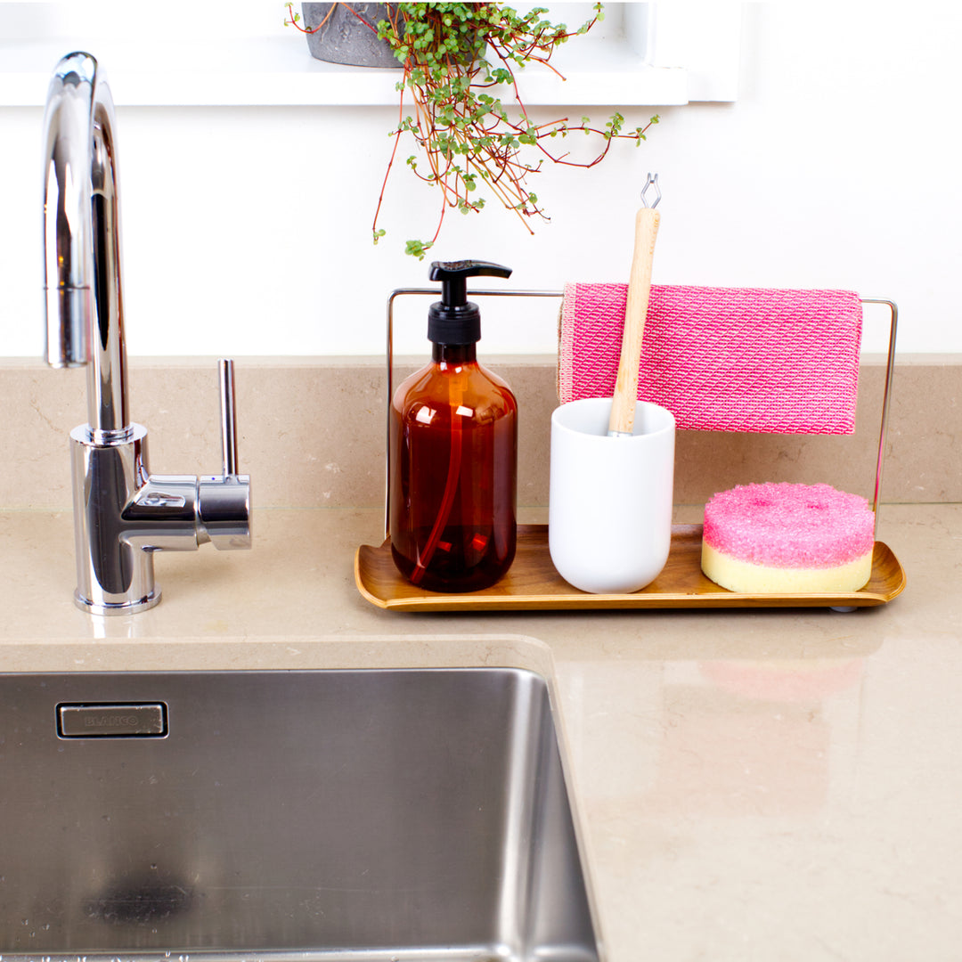 Wood Sink Organiser With Dishcloth Hanger
Water Resistant Tray
Walnut Wood. Stainless Steel