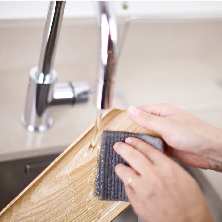 Wood Sink Organiser With Dishcloth Hanger
Water Resistant Tray
Walnut Wood. Stainless Steel