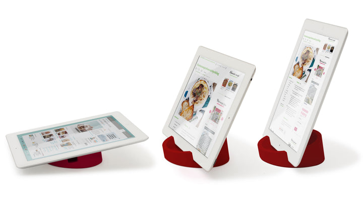 Kitchen Tablet Stand
Cookbook stand for Tablets and Smart Phones
Red. Silicone