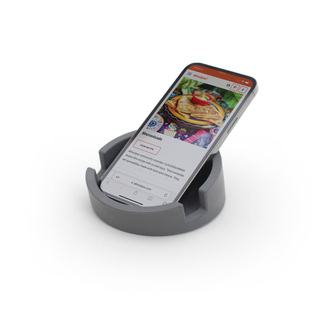 Kitchen Tablet Stand
Cookbook stand for Tablets and Smart Phones
Graphite Gray. Silicone