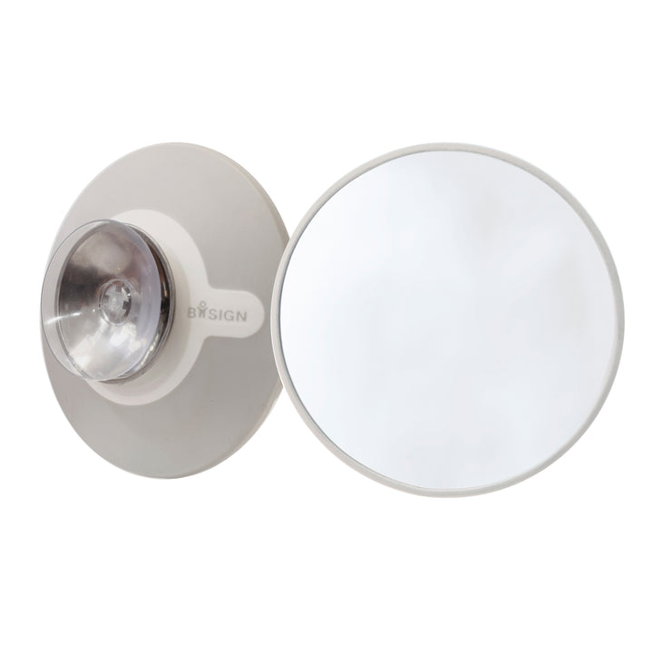 Detachable Make-up Mirror. AirMirror™
Gray. No magnification. Hidden suction cup fitting. Magnetic fastener (Ø 11,2 cm)