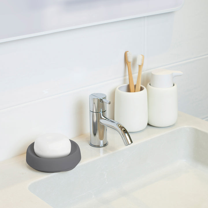 Silicone Soap Saver Dish. Round Hidden Draining Spout. Soap Saver Flow PLUS
Graphite Gray, Keeping Soap Bar Extra Dry